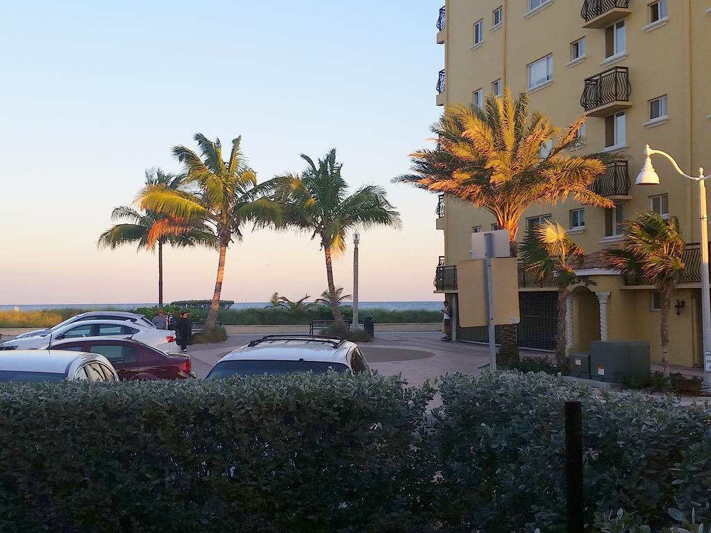 Hollywood Broadwalk Oceanside Hotel Exterior foto